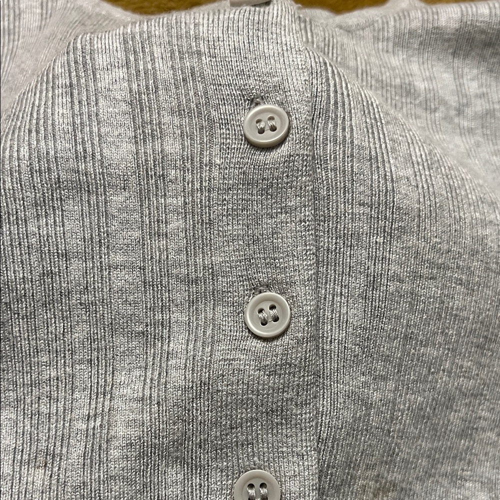 Garage | Women’s Size XS Gray Ribbed Button-Up Cardigan - Picture 4 of 5